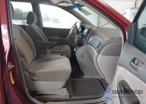 2010 Toyota Sienna Le from USA, damaged, VIN 5TDKK4CC2AS337199